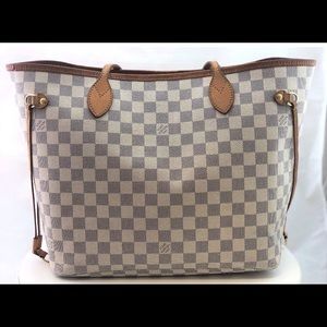 Louis Vuitton Neverfull MM Tote